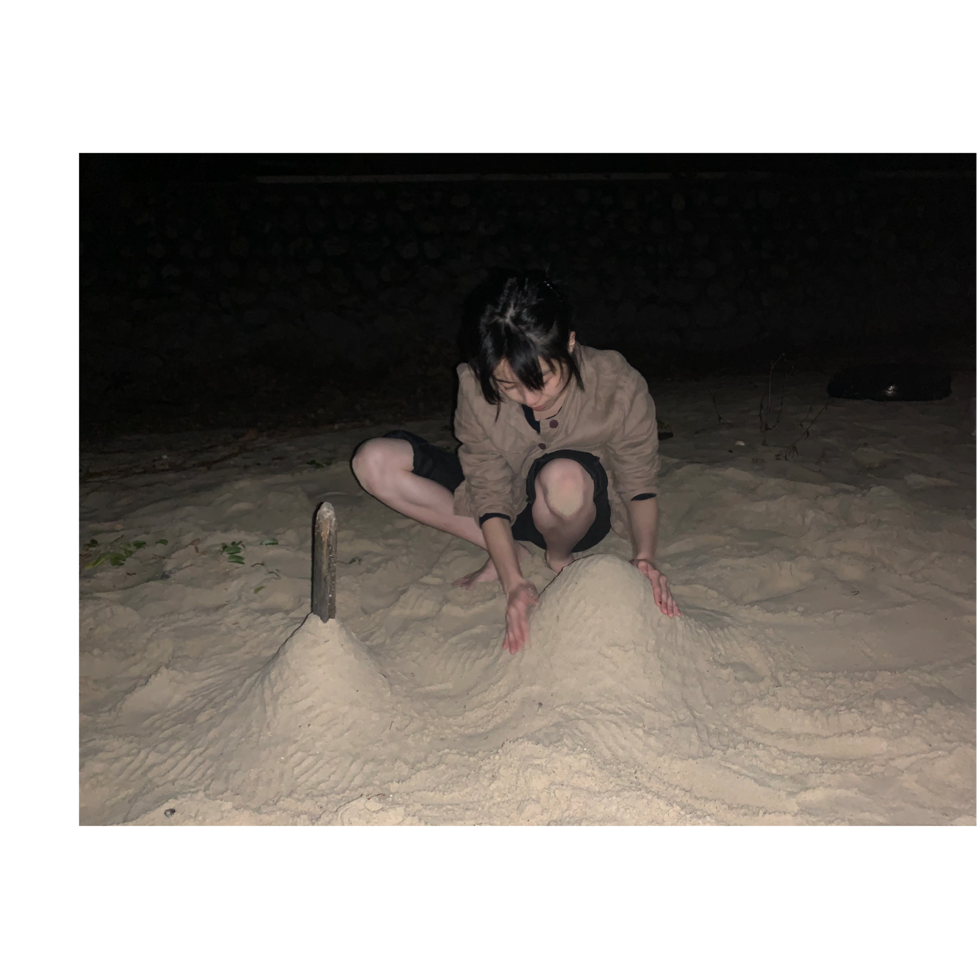 photo of artist yiqing lei