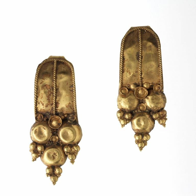 Pair of Earrings | RISD Museum