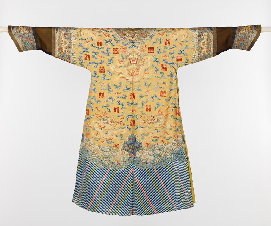 Woman's imperial Manchu coat (Ch'i-Fu) | RISD Museum