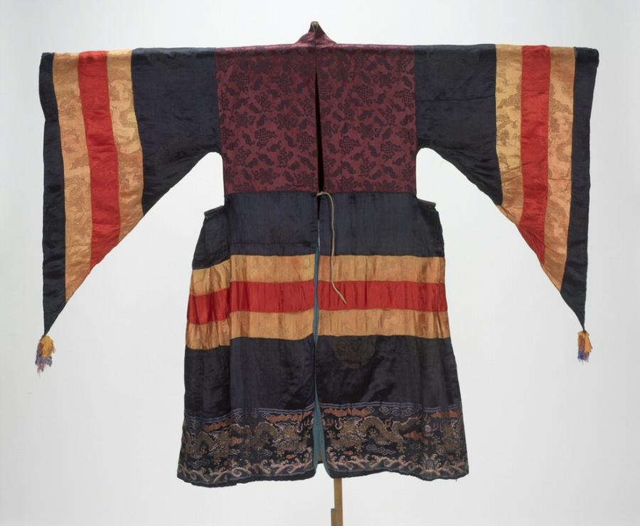 Black Hat Dancer's Robe and Collar | RISD Museum